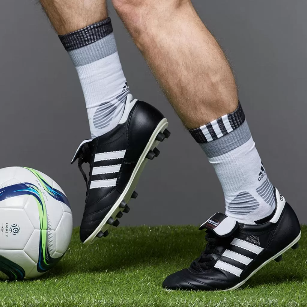 Бутсы профессиональные Adidas Copa Mundial FG